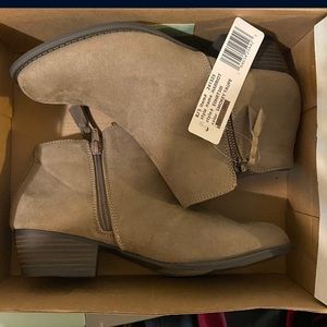 Esprit Ankle Bootie in Taupe Size 9m